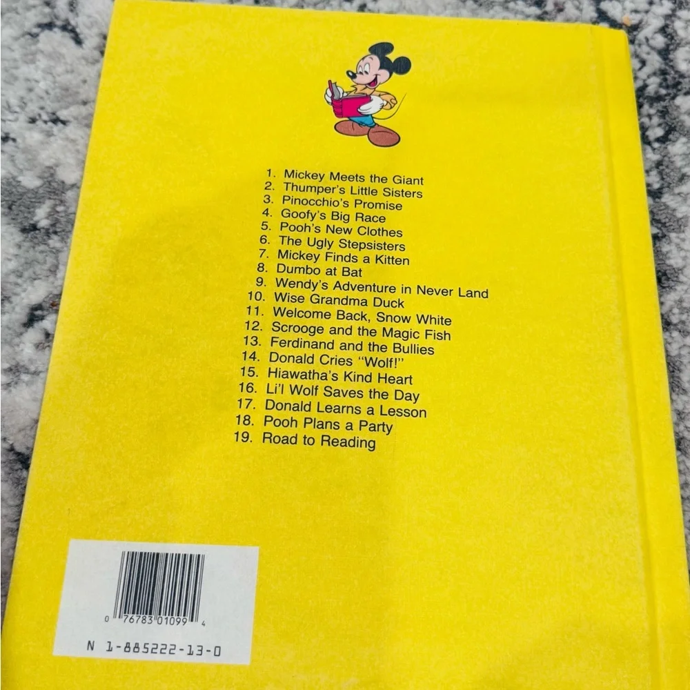Walt Disney ‘Mickey Meets the Giant’ Fun-To-Read Library - Vol 1 Book